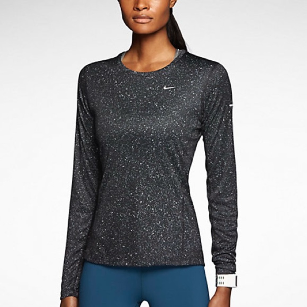 🏃🏾‍♀️ Nike Dri Fit women’s small running long sleeve top
